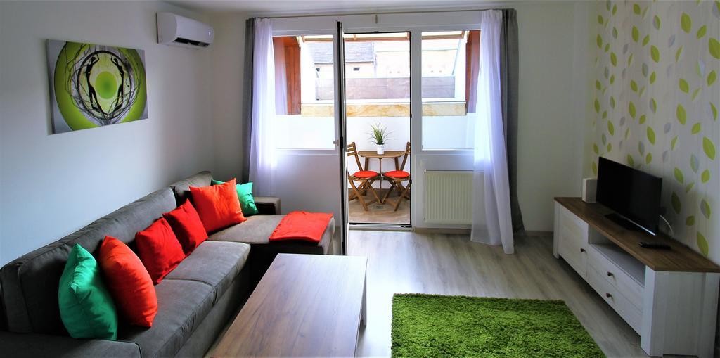 Grand Trees Apartment Boedapest Buitenkant foto
